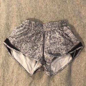 Lululemon Hottie Hot Shorts - Size 4